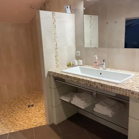 Le Cottage D'Eleanor Gite De Charme Avec Spa Jacuzzi Prive Marcay  Exterior foto